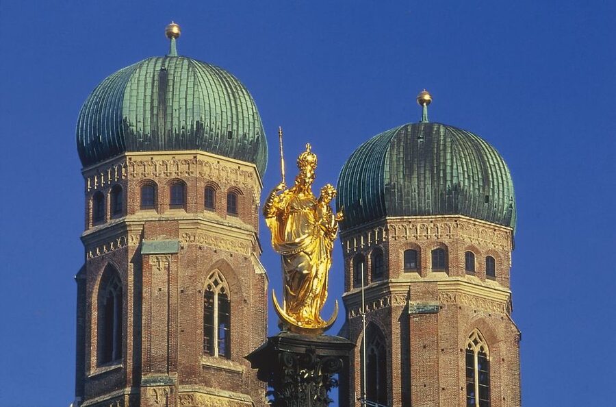 Discover Munich 2-Hour Small Group Walking Tour - Why this is a smart first walk in Munich