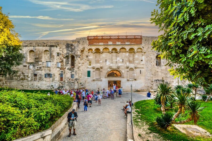Discover The Old Town Split 1.5h walking Small group tour - Medieval lanes, cafés, and souvenir shops