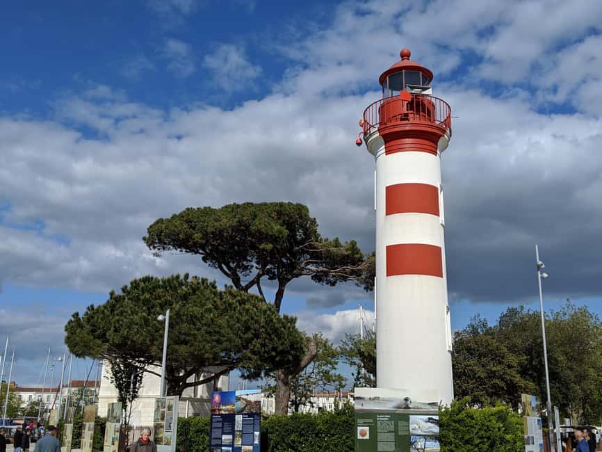 Discovery Walking Tour of La Rochelle - Hotel de Ville and the city’s civic character