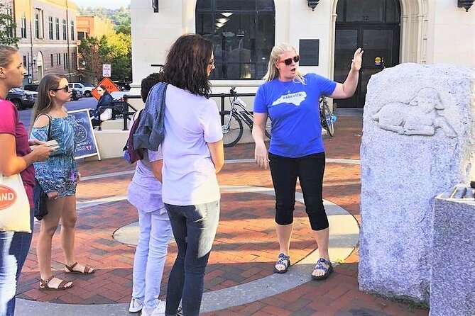 Downtown Asheville Tip-Based Sightseeing Walking Tour - Leaf Global Arts and Asheville’s cultural side