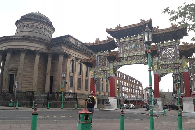 Downtown Liverpool Walking Tour - In Spanish - Royal Albert Dock and Liverpool’s port wealth