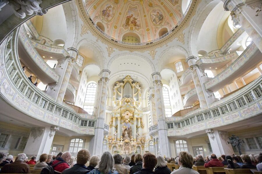 Dresden: Complete Walking Tour with Frauenkirche Visit - Starting at Neumarkt and the Frauenkirche