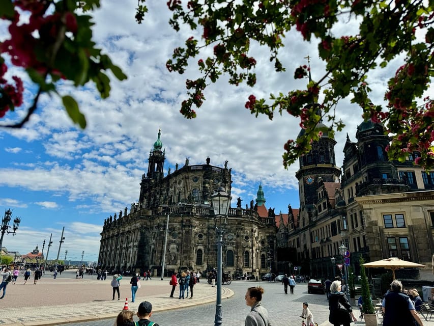 Dresden: Shared Small Group Walking Tour in English - Frauenkirche and the meaning of rebuilding