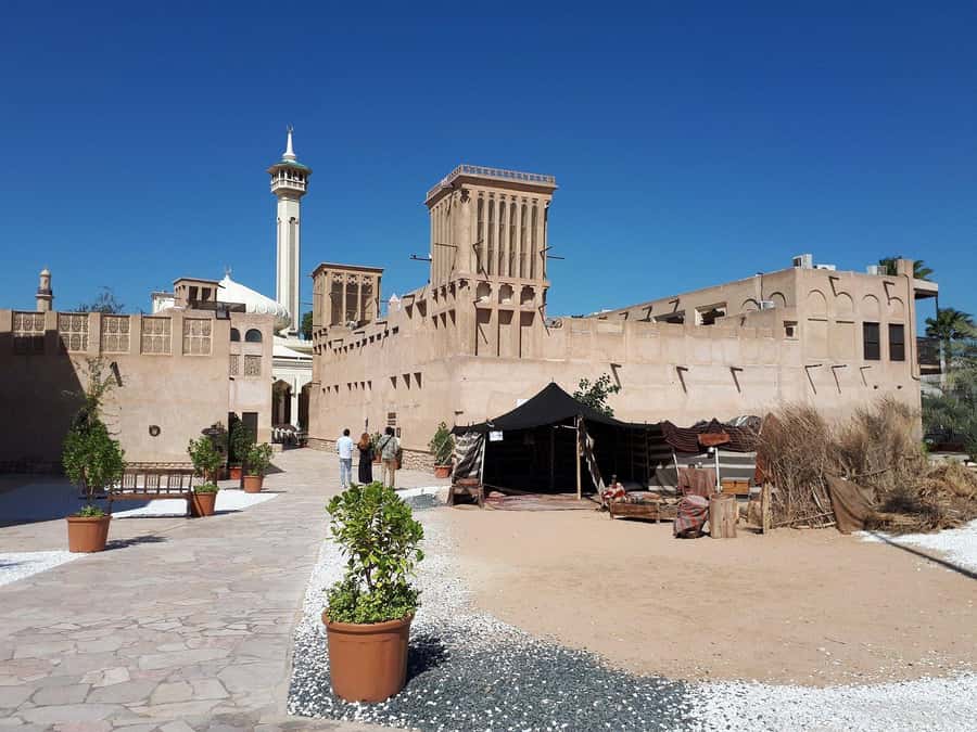 Dubai: Old City Walking Tour with Abra Ride - Coffee, dates, and a small taste of local culture