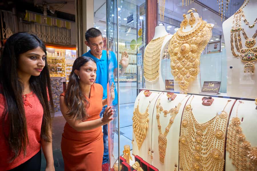 Dubai: Private Old Town, Heritage & Souks Walking Tour - Spices, scents, and shopping advice
