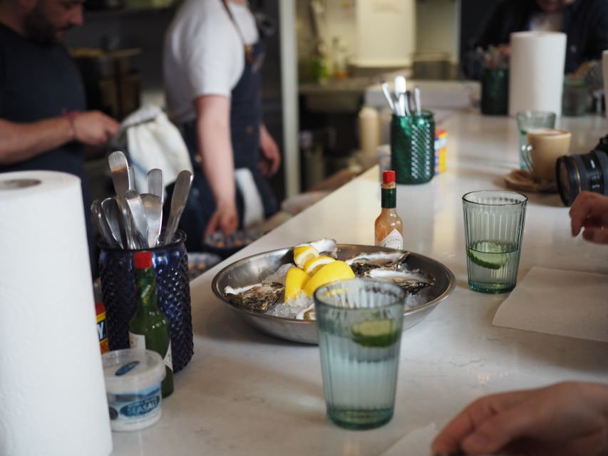 Dublin: Delicious Walking Food Tour - Independent businesses instead of a tourist-only menu