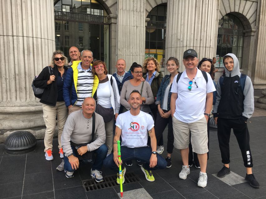 Dublin Highlights: 2.45-Hour Walking Tour in Italian - Two cathedrals, two different moods