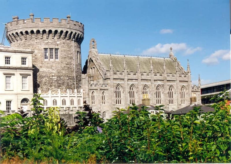 Dublin: Sightseeing Walking Tour in German - Starting beside Dame Street’s Tree of Gold