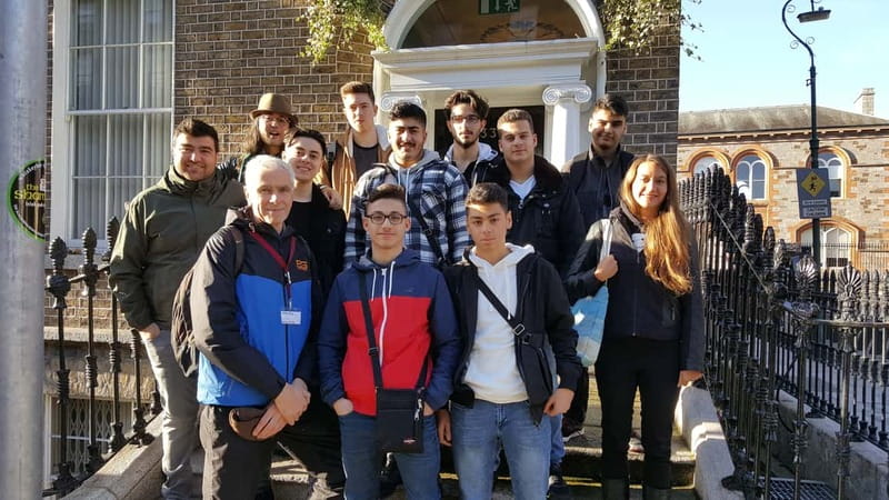 Dublin: Sightseeing Walking Tour in German - What the German-language format adds