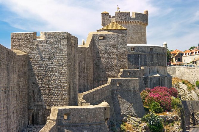 Dubrovnik: Ancient City Walls & Wars Walking Tour - What this Dubrovnik wall tour actually covers