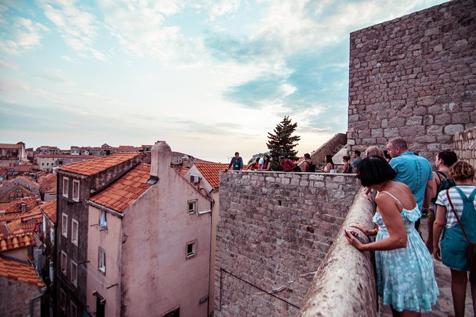 Dubrovnik: Ancient City Walls & Wars Walking Tour - What the guides add to the walk