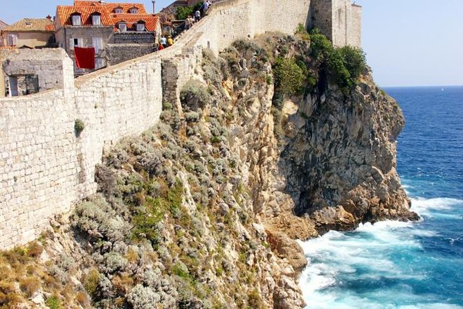 Dubrovnik: Ancient City Walls & Wars Walking Tour - Walking the 2-kilometer City Walls