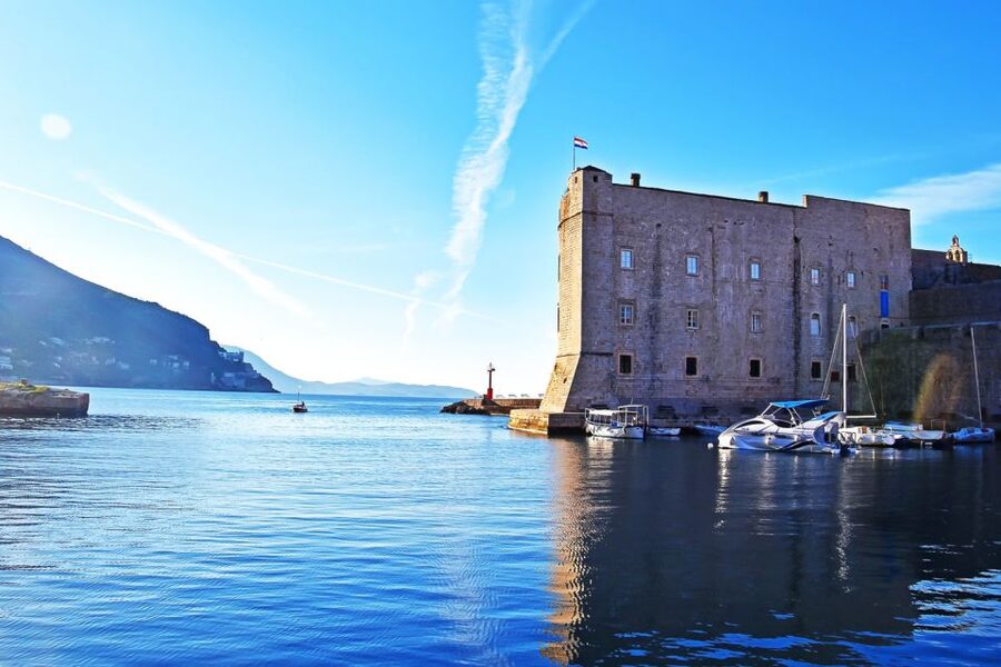 Dubrovnik: City Walls Early Morning or Sunset Walking Tour - The 2-kilometer wall walk
