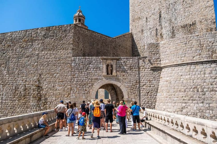 Dubrovnik: City Walls, Old Town Walking Tour & Adriatic View - Key points to know before you book