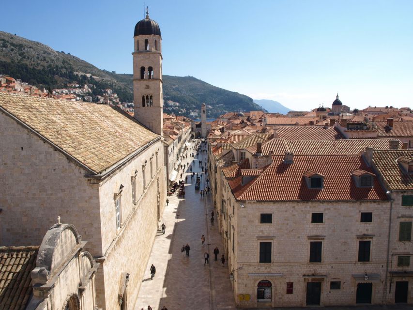 Dubrovnik: Old Town & City Walls Private Walking Tour - Heat, stairs, and the pace of a private group