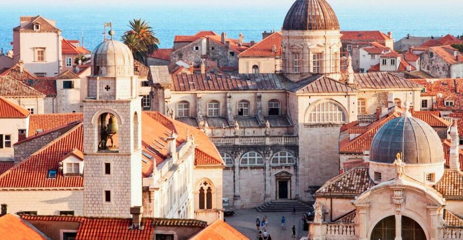 Dubrovnik: Old Town Walking Tour - The guides and the headset system