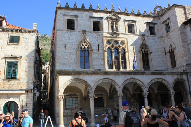 Dubrovnik: Old Town Walking Tour - Orlando’s Column and Sponza Palace