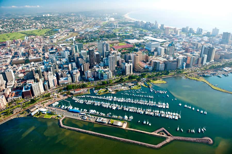 Durban: City Sightseeing and Walking Tour - City Hall, harbor, and the Umgeni Hindu temple