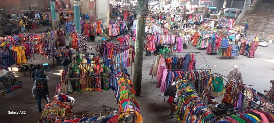 Durban: Local Markets and Culture Guided Walking Tour - Finishing with bunny chow at North Beach