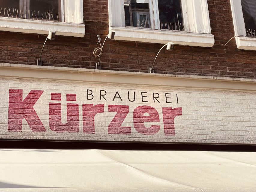 Düsseldorf: Altbier-Safari Beer Walking Tour - Uerige and the final Altbier