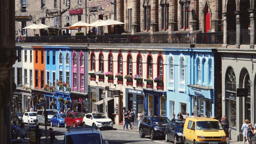 Edinburgh: 3-Hour Historical Walking Tour in Spanish - Key points to know before you book