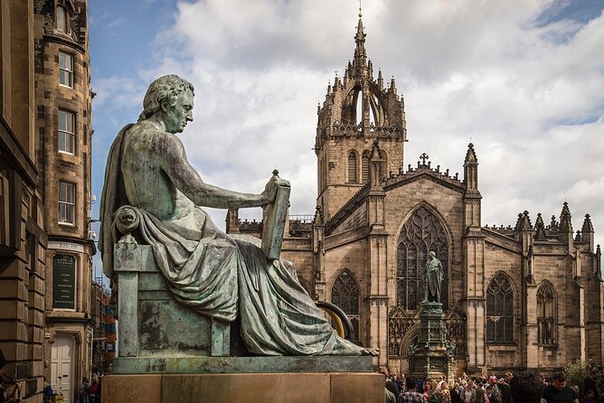 Edinburgh Castle & Royal Mile Walking Tour - Ticket Included - St. Giles’ Cathedral and the spiritual center of Old Town