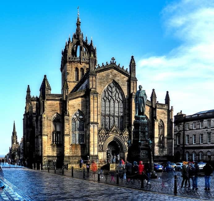 Edinburgh: Dark History Royal Mile Walking Tour - Key points at a glance