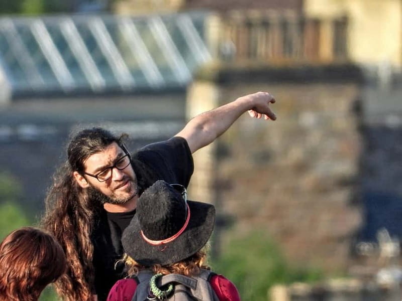 Edinburgh: Dark History Royal Mile Walking Tour - What the two-hour pace means for you