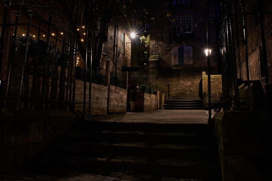 Edinburgh: Dark Secrets of the Old Town Ghost Walking Tour - Burke and Hare, anatomy, and the corpse market