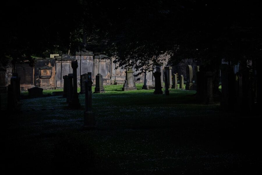 Edinburgh: Guided Ghost Walking Tour - Entering the Niddry’s Wynd vaults