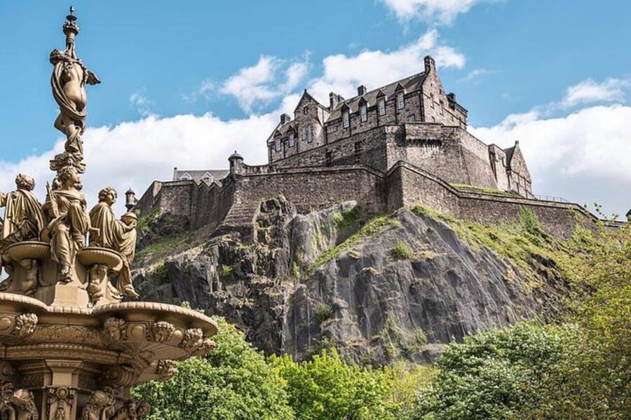 Edinburgh: Guided Harry Potter Walking Tour - Victoria Street and the Diagon Alley connection