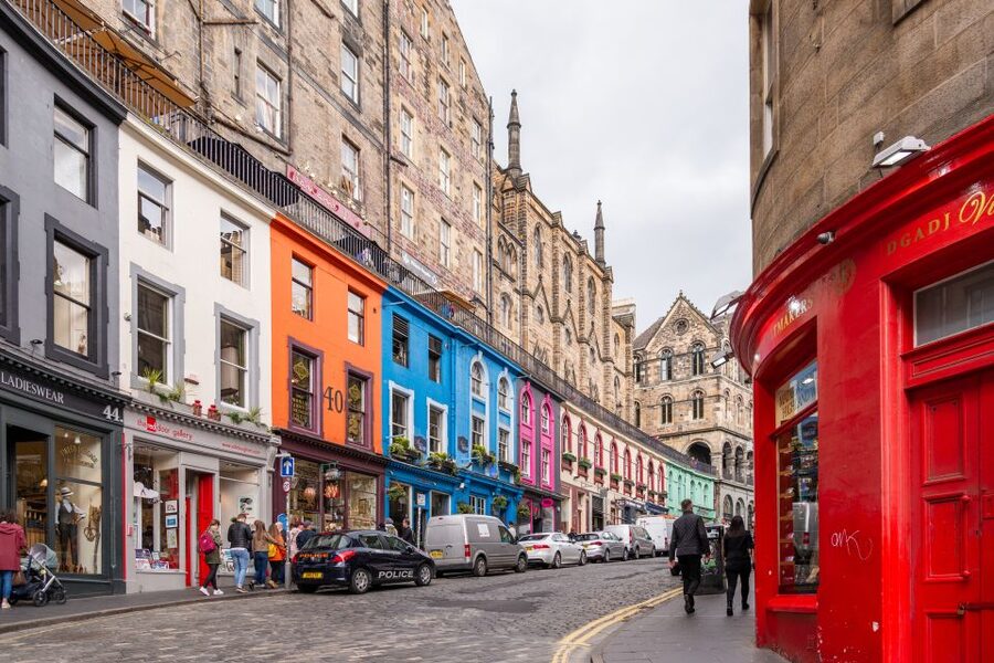 Edinburgh: Harry Potter Magical Guided Walking Tour - Greyfriars Kirkyard and the Tom Riddle connection