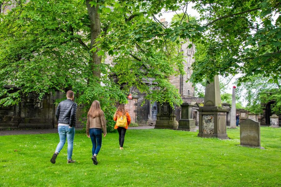 Edinburgh: Harry Potter Magical Guided Walking Tour - Victoria Street and Grassmarket views