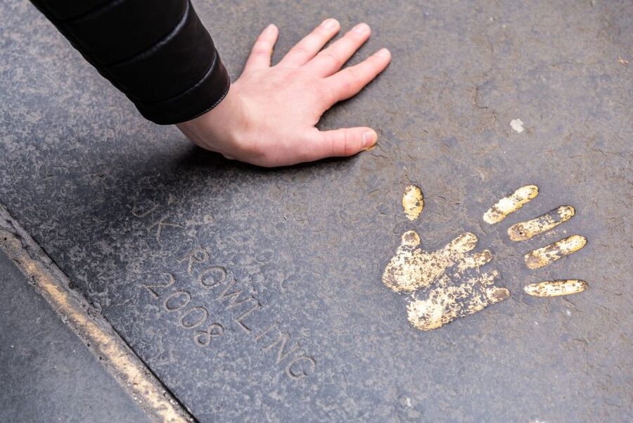 Edinburgh: Harry Potter Magical Guided Walking Tour - What the $19 price gets you