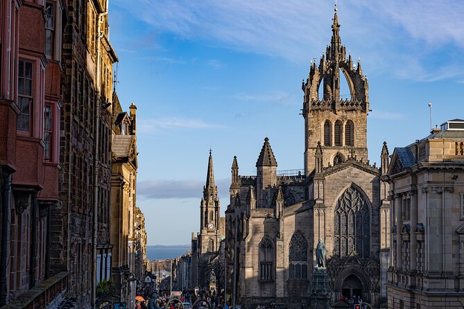 Edinburgh Old Town: Historical Guided Walking Tour - Starting on Edinburgh’s High Street at 10:30