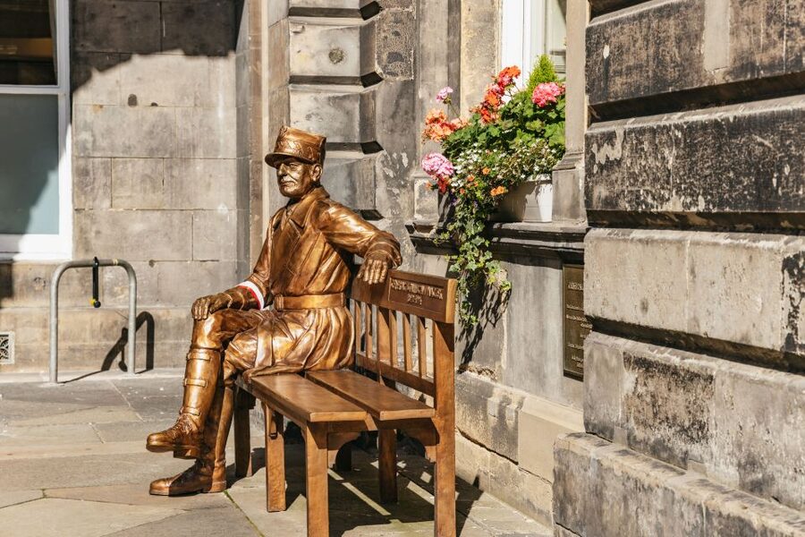 Edinburgh: Old Town History and Tales Walking Tour - The Grassmarket and views into Edinburgh’s past