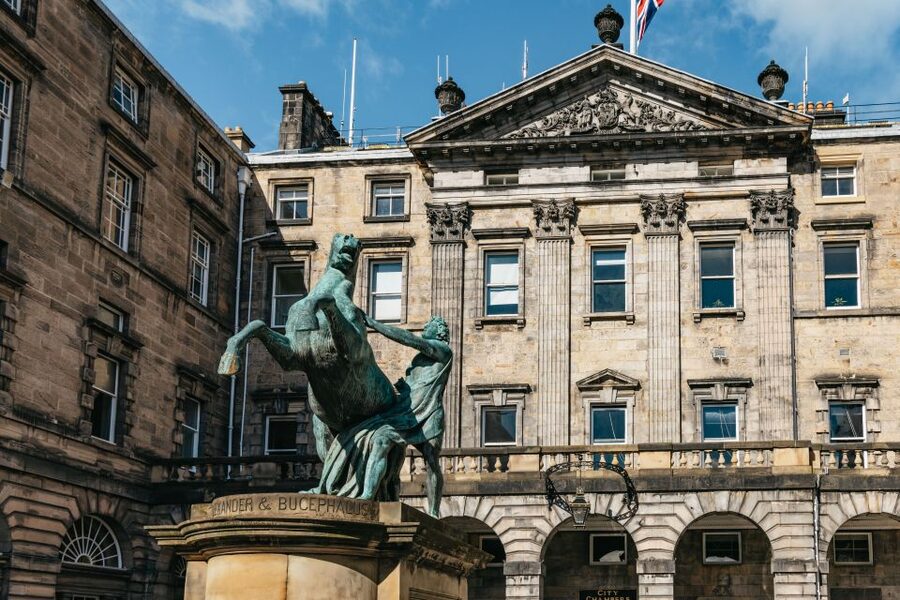 Edinburgh: Old Town History and Tales Walking Tour - Scottish Enlightenment stories and Harry Potter connections