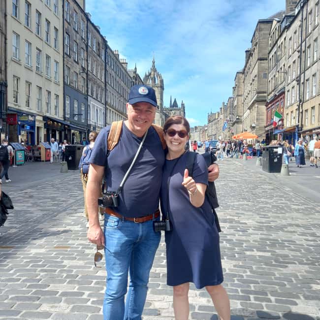 Edinburgh: Private Walking Tour with a Local - Edinburgh through a local’s eyes