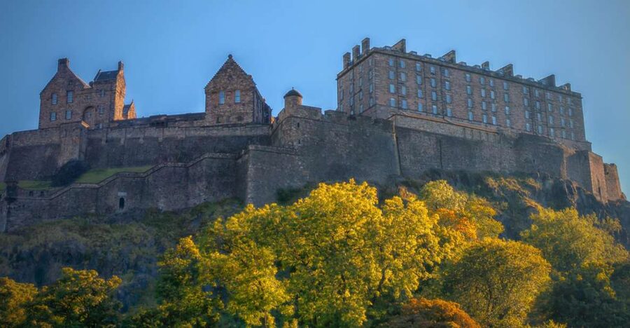 Edinburgh: Private Walking Tour with a Local - What you can see and do on the walk
