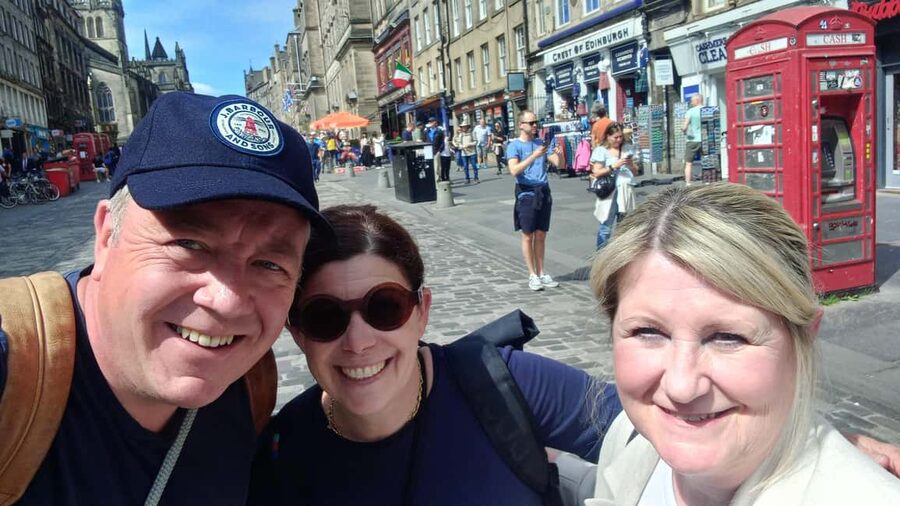 Edinburgh: Private Walking Tour with a Local - How much time should you book?