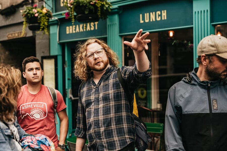 Edinburgh: Pubs and History Guided Walking Tour with Beer - Why Edinburgh makes a good beer city