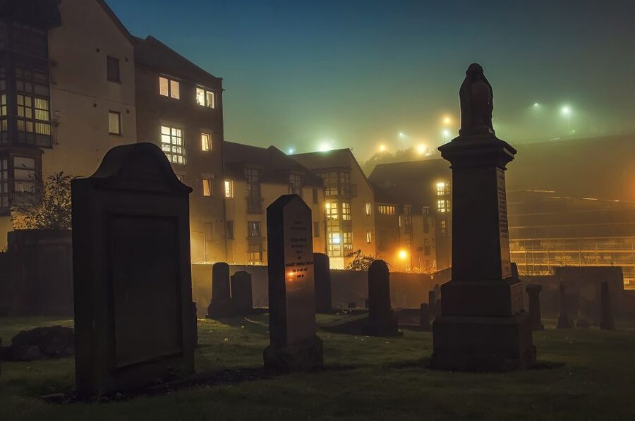 Edinburgh: The Dark Side Walking Tour - Starting at Stevenlaw’s Close on the Royal Mile