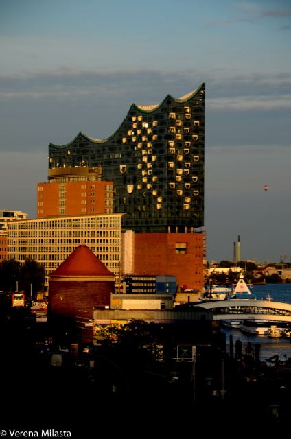 English Hamburg City Center Pay-What-You-Want Walking Tour - Ending at St. Michael’s Church