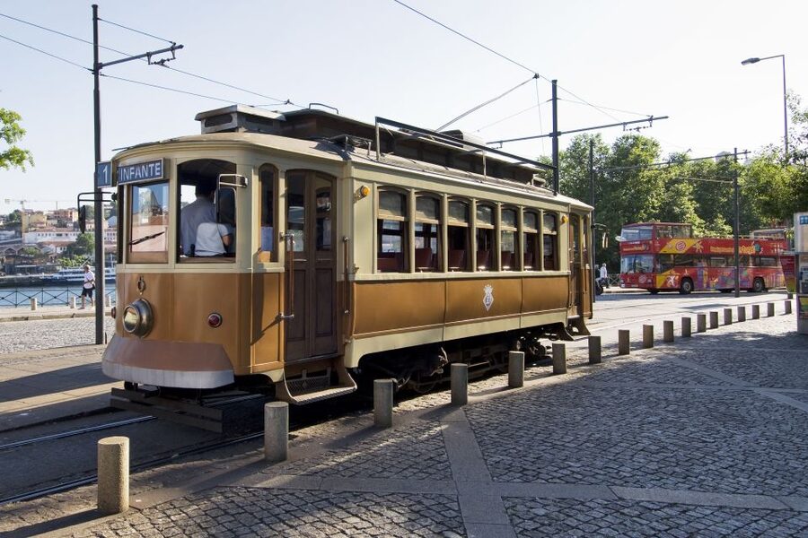 Essential Porto Walking Tour - The guide makes or breaks the experience