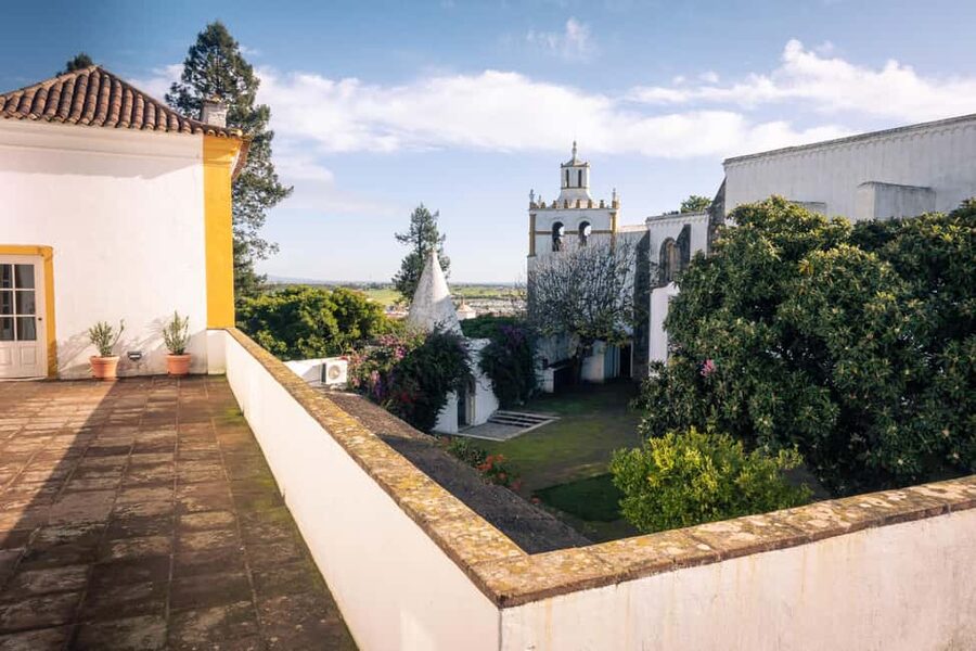 Évora: Private & Flexible Walking Tour in Historic Center - Key points at a glance