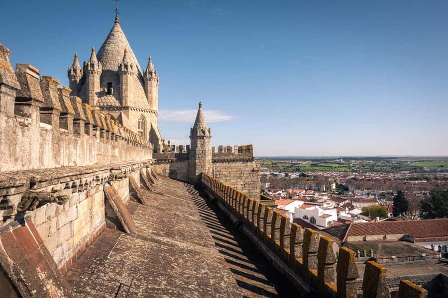 Évora: Private & Flexible Walking Tour in Historic Center - Why this format works well in Évora