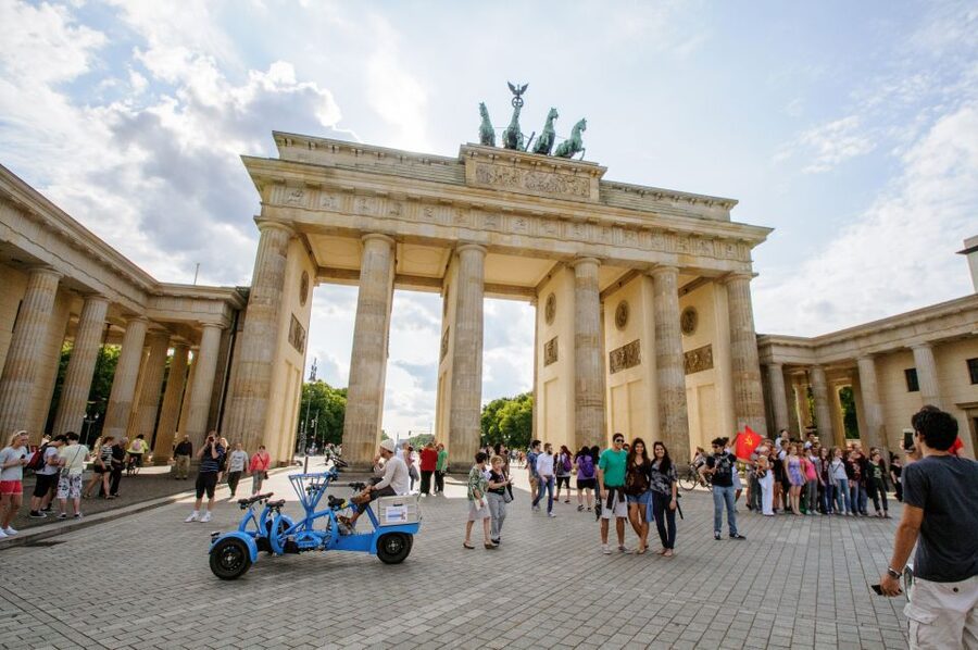 Explore Berlin: Walking Tour of All The Iconic Sites - Museum Island and Berlin’s cultural center