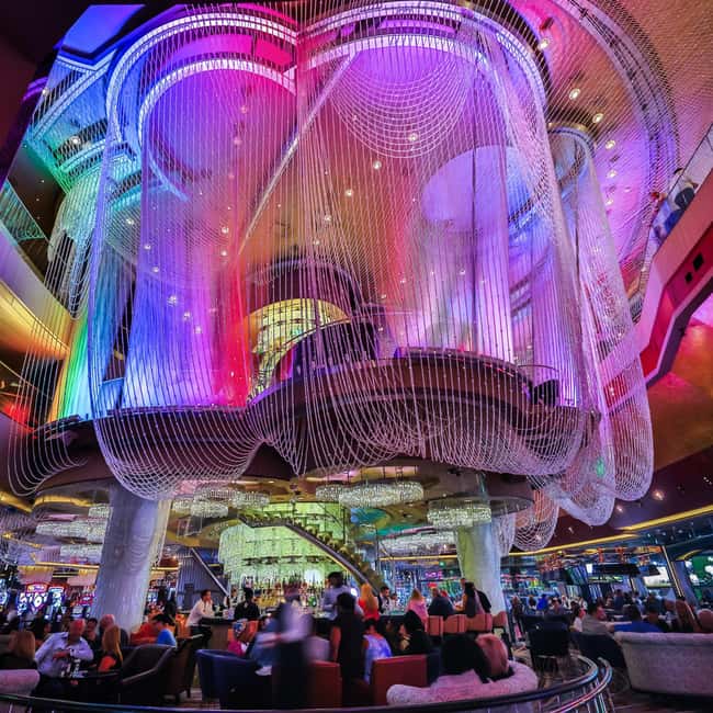 Explore Must-See Spots: Las Vegas Strip Walking Tour - Key points at a glance