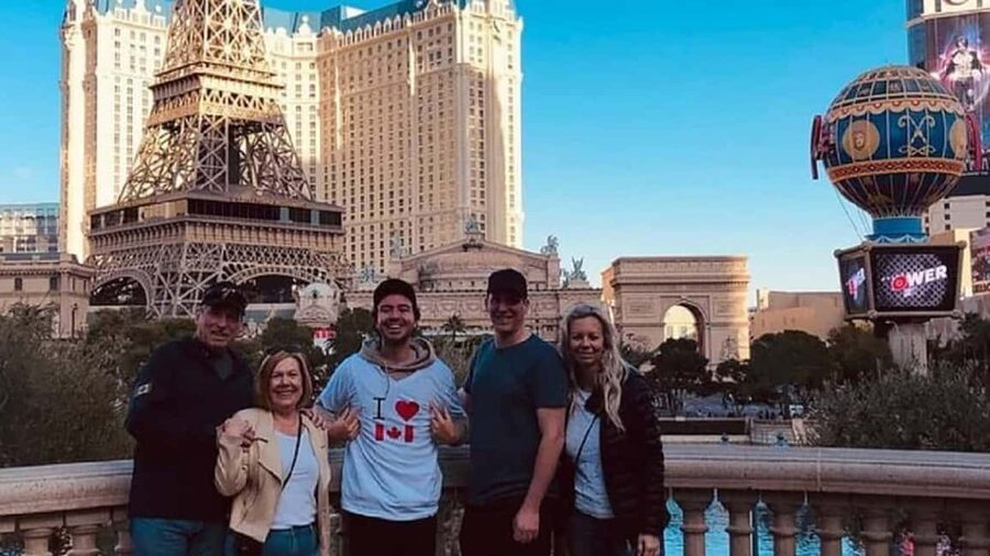Explore Must-See Spots: Las Vegas Strip Walking Tour - From Harrah’s and The LINQ to Flamingo’s oasis