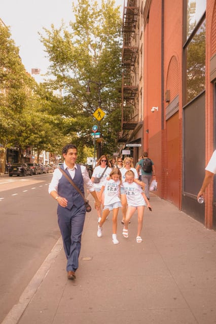 Fan Tribute: Taylor Swift in New York Walking Tour - Who should book this walk?